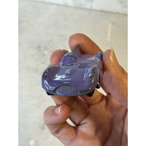 Vintage Tootsie Toy Jaguar Race Car Purple Diecast Made in USA - Picture 10 of 12